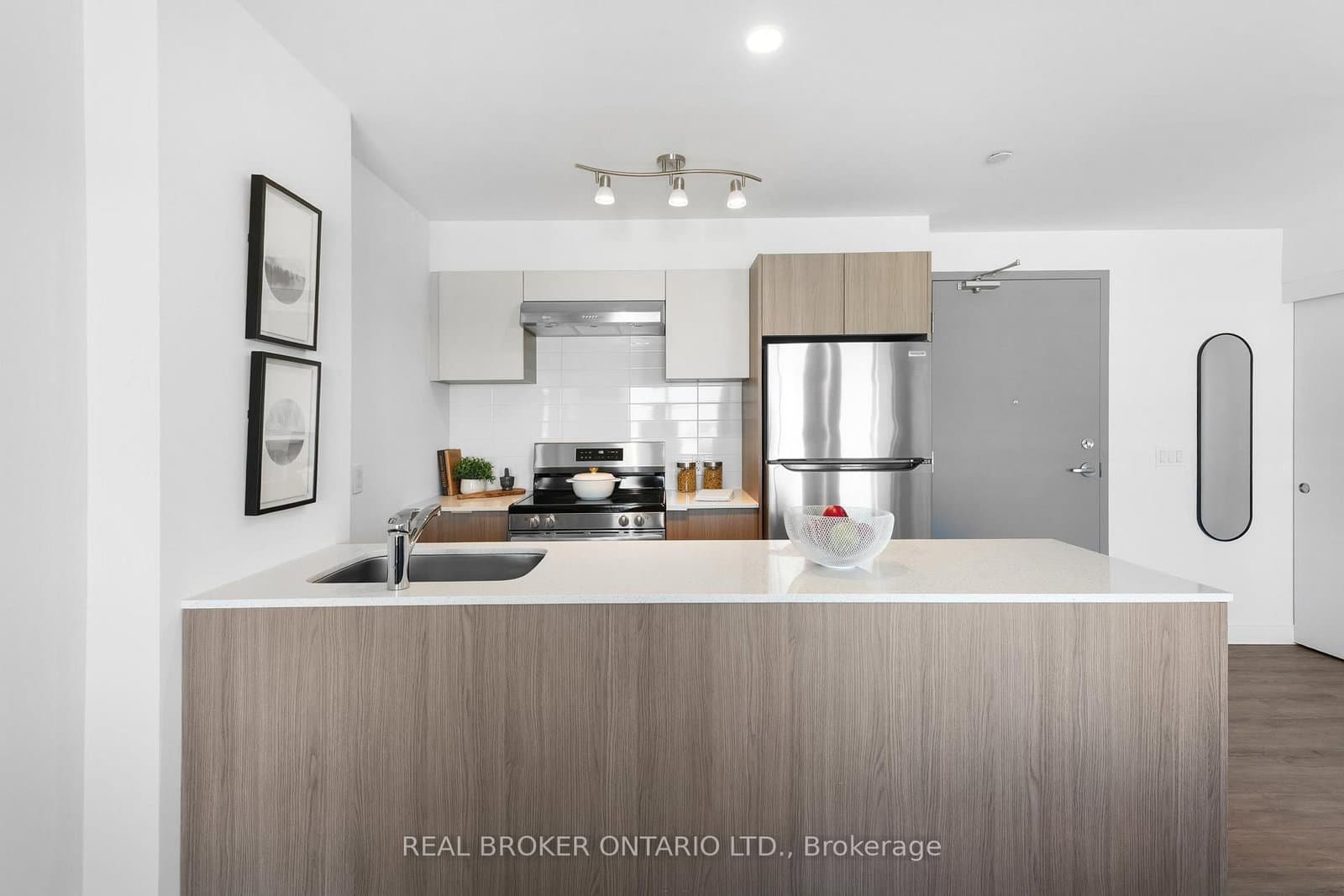 100 Manett Crescent, Unit 415 thumbnail 2