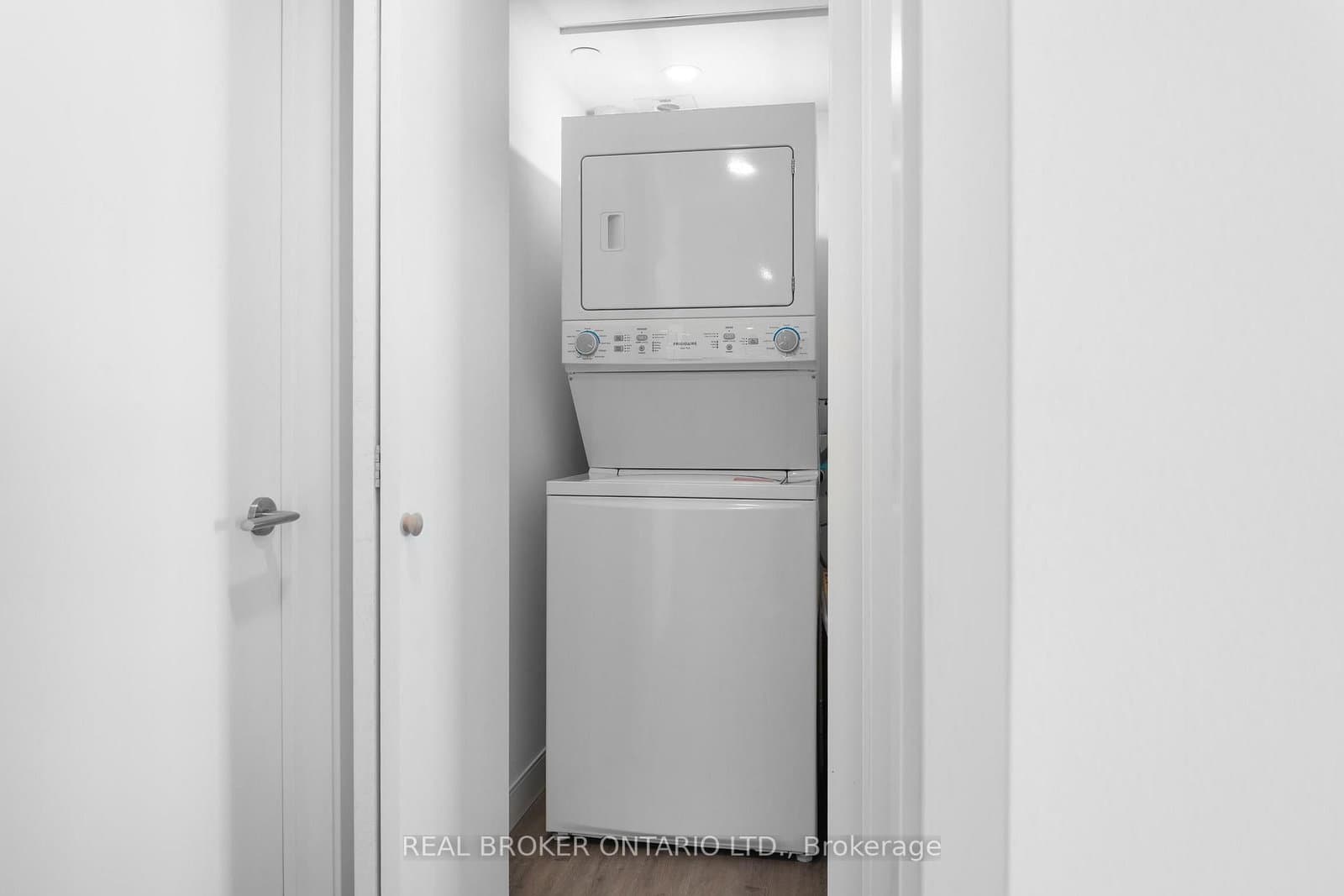 100 Manett Crescent, Unit 415 thumbnail 6