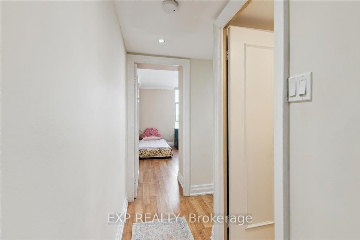 44 Longbourne Drive, Unit 412 thumbnail 7