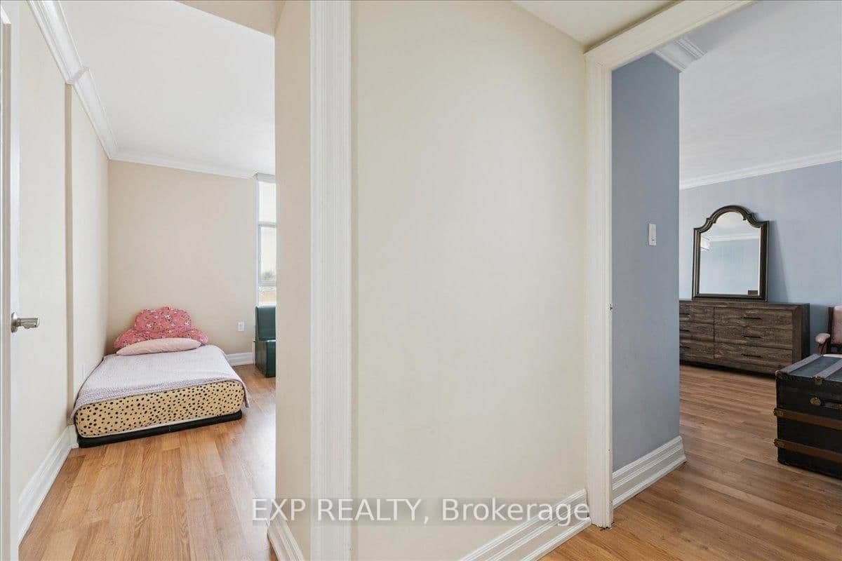 44 Longbourne Drive, Unit 412 thumbnail 8