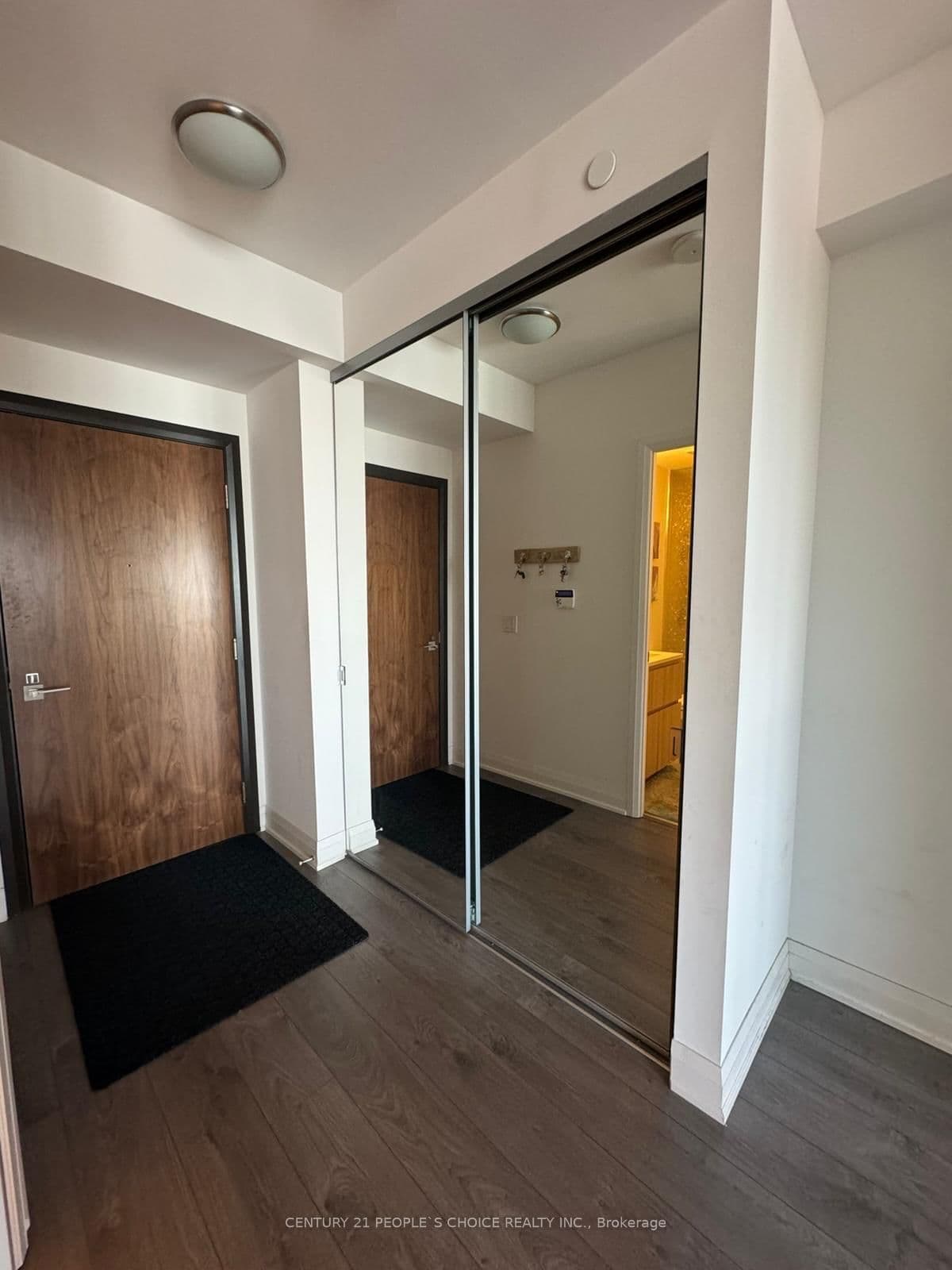36 Park Lawn Road, Unit 1206 thumbnail 3