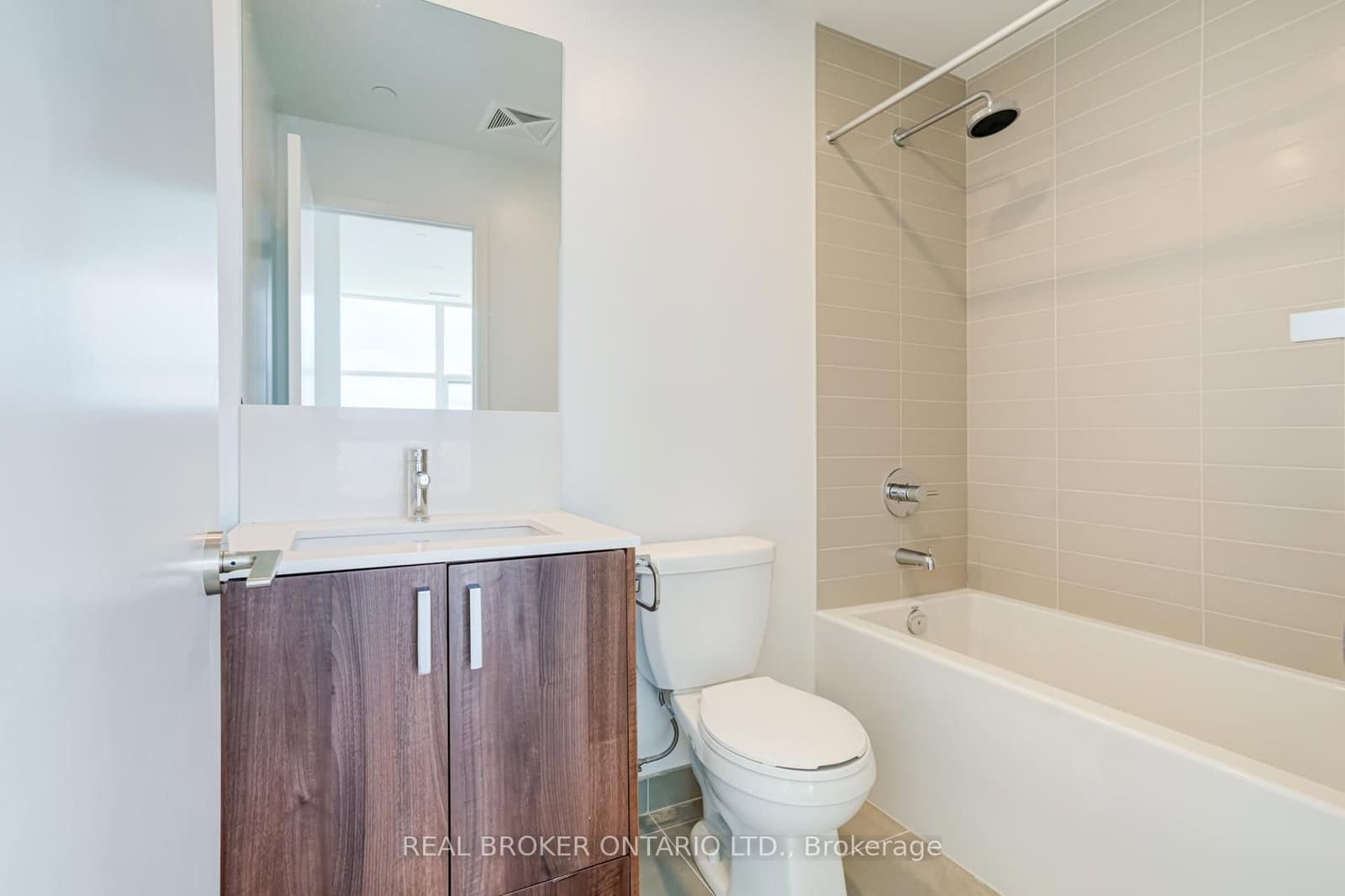 1787 St Clair Avenue W, Unit 1105 thumbnail 10