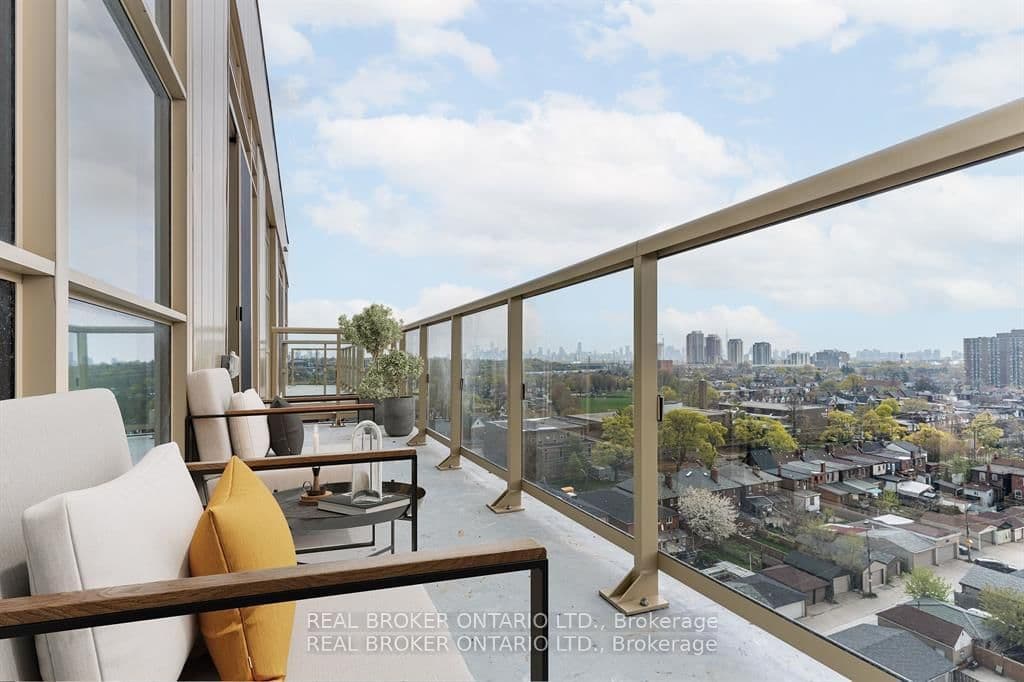 1787 St Clair Avenue W, Unit 1105 thumbnail 11