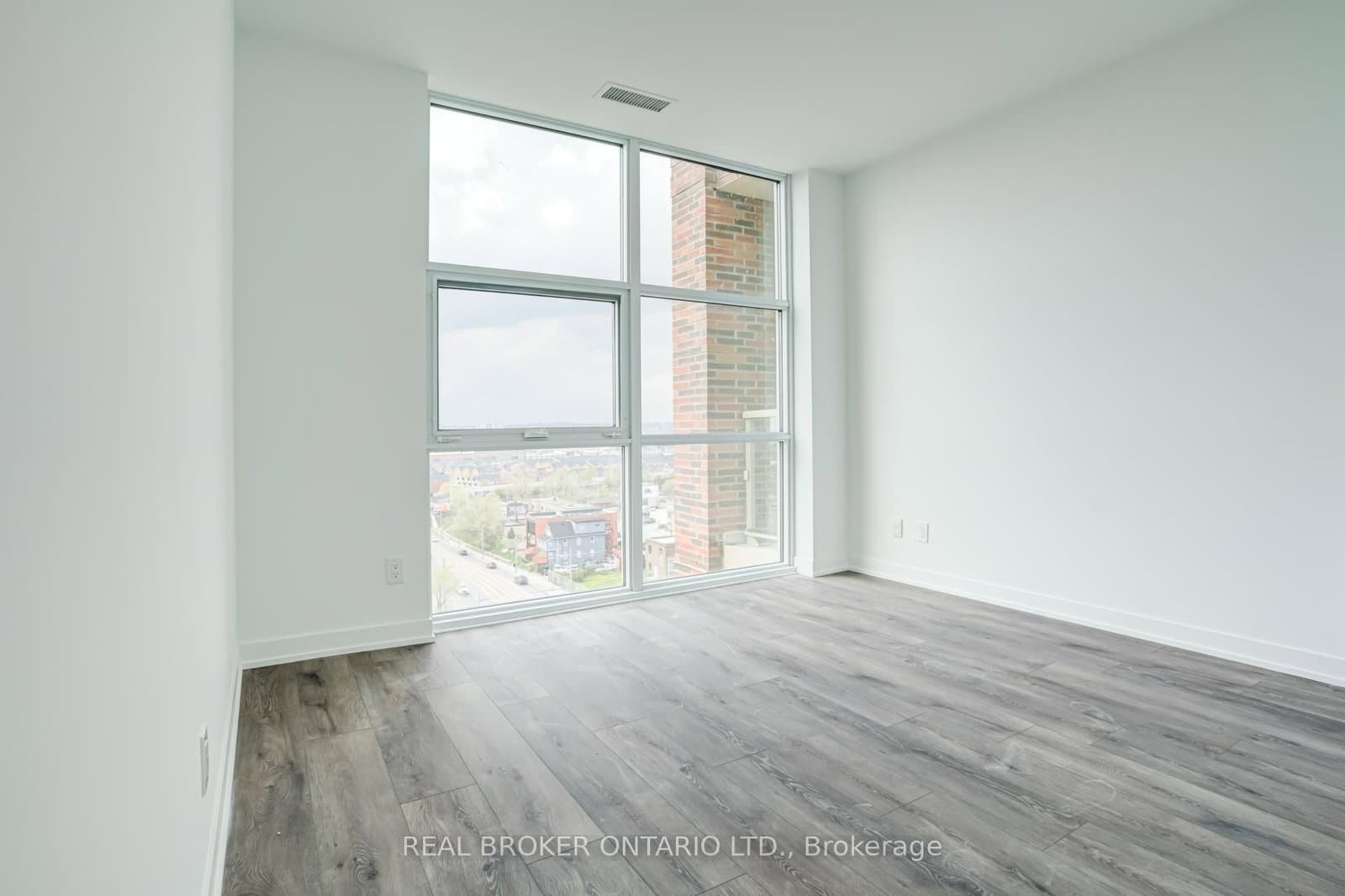 1787 St Clair Avenue W, Unit 1105 thumbnail 9