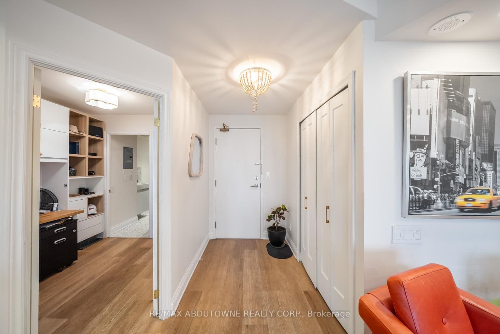 50 Old Mill Road, Unit 703 thumbnail 3