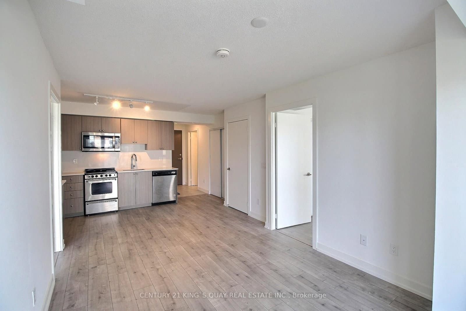 10 Wilby Crescent, Unit 907 thumbnail 3