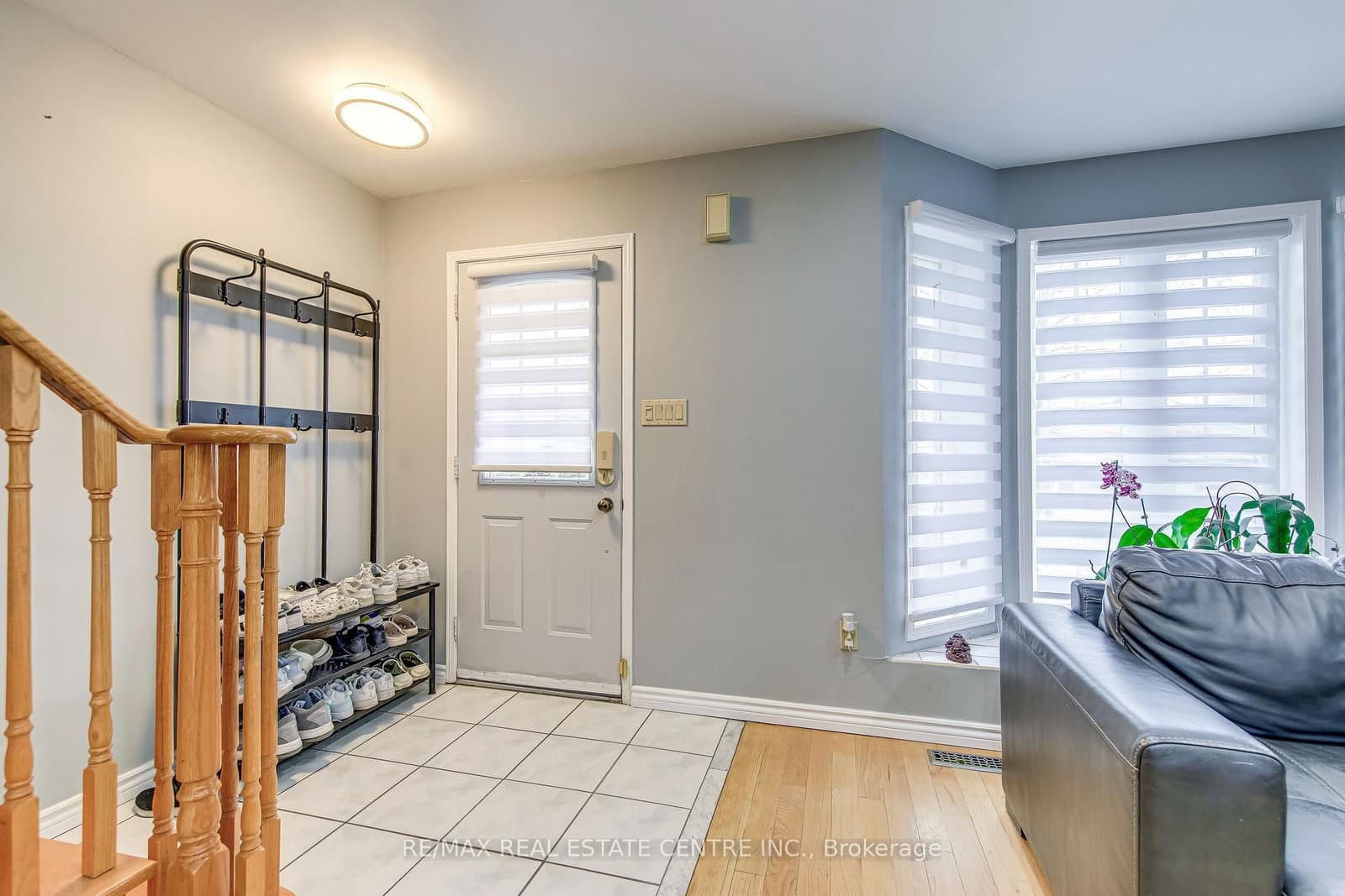2080 St Clair Avenue W thumbnail 2