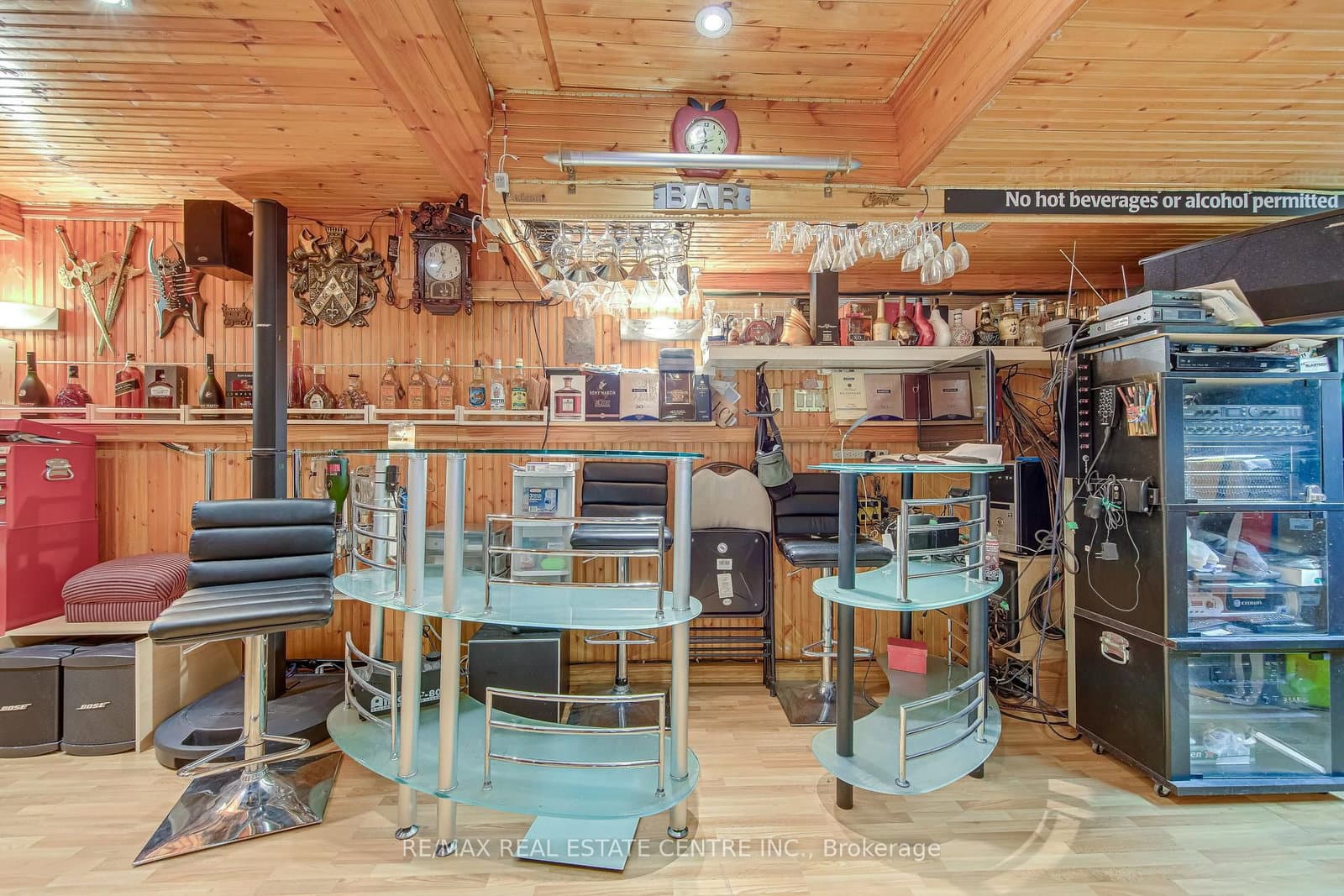 2080 St Clair Avenue W thumbnail 26