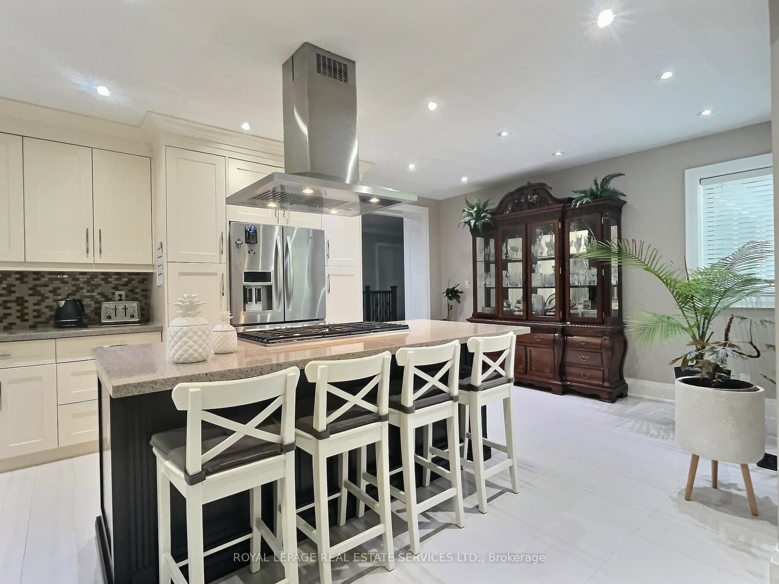 45 Greenbrook Drive thumbnail 10