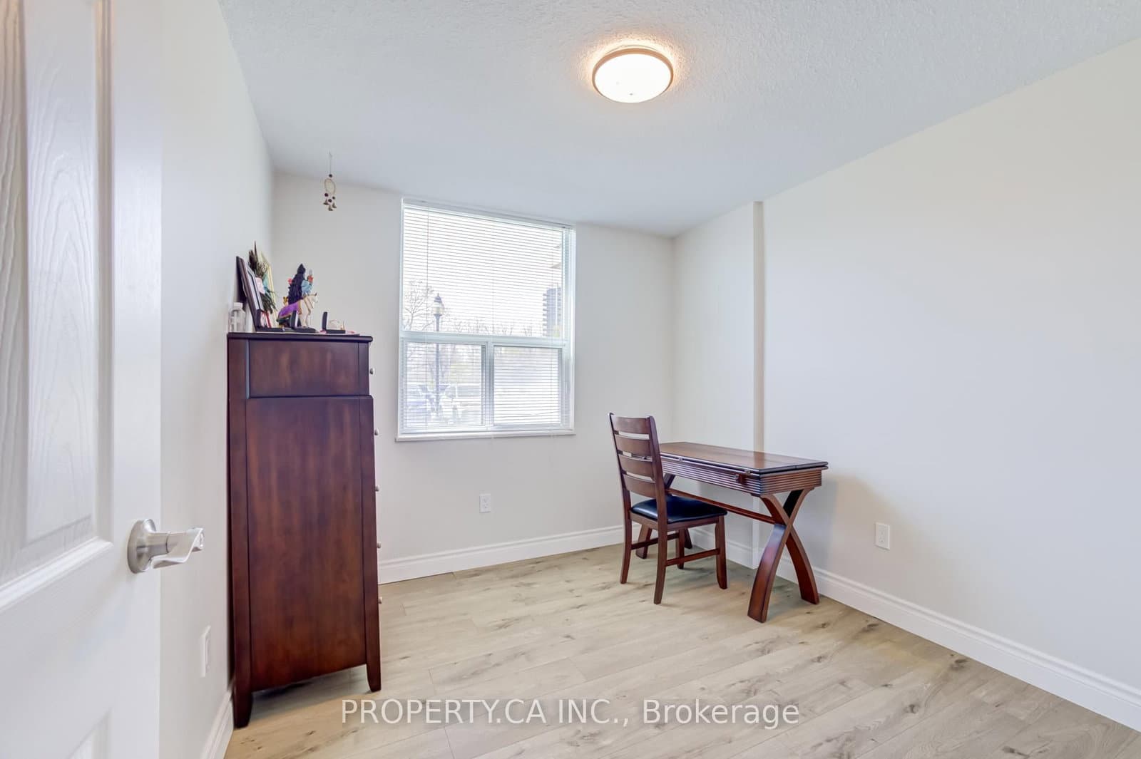 966 Inverhouse Drive, Unit 109 thumbnail 19