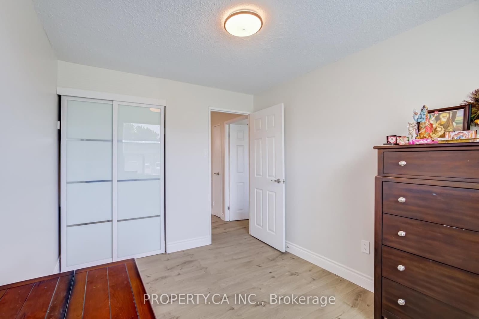 966 Inverhouse Drive, Unit 109 thumbnail 21
