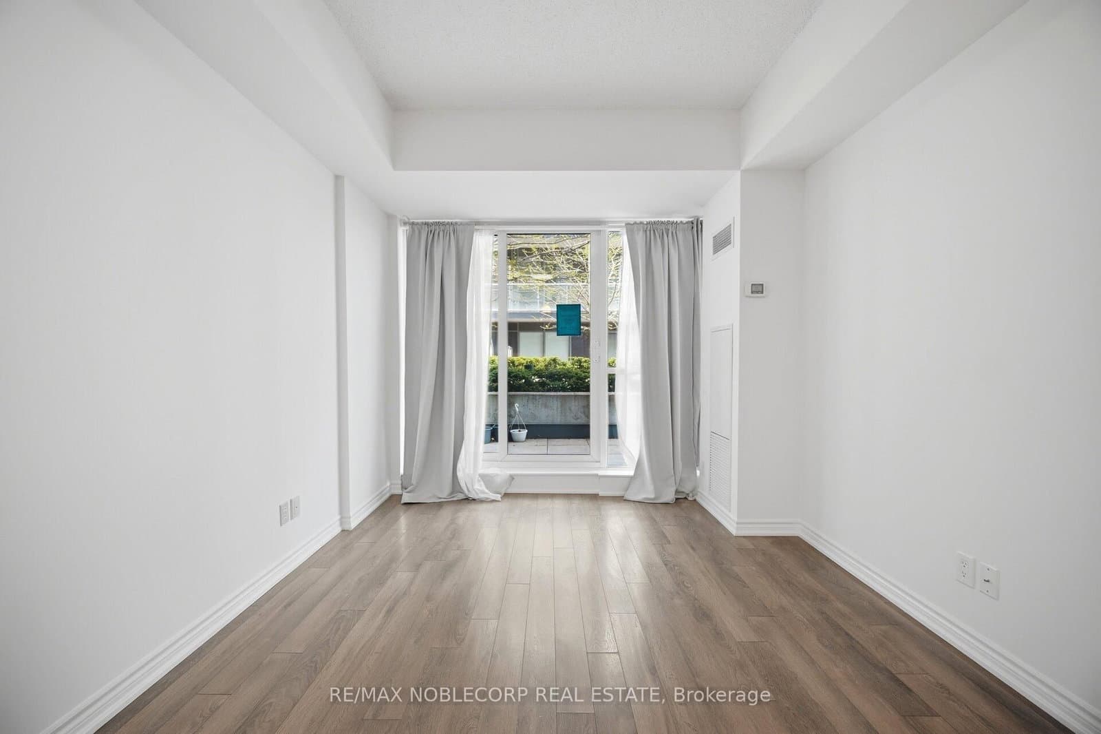 15 James Finlay Way, Unit 624 thumbnail 20