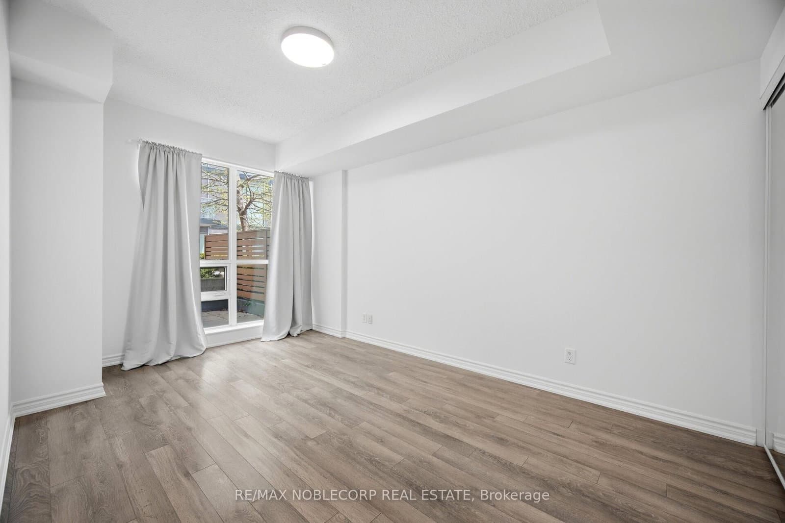 15 James Finlay Way, Unit 624 thumbnail 26