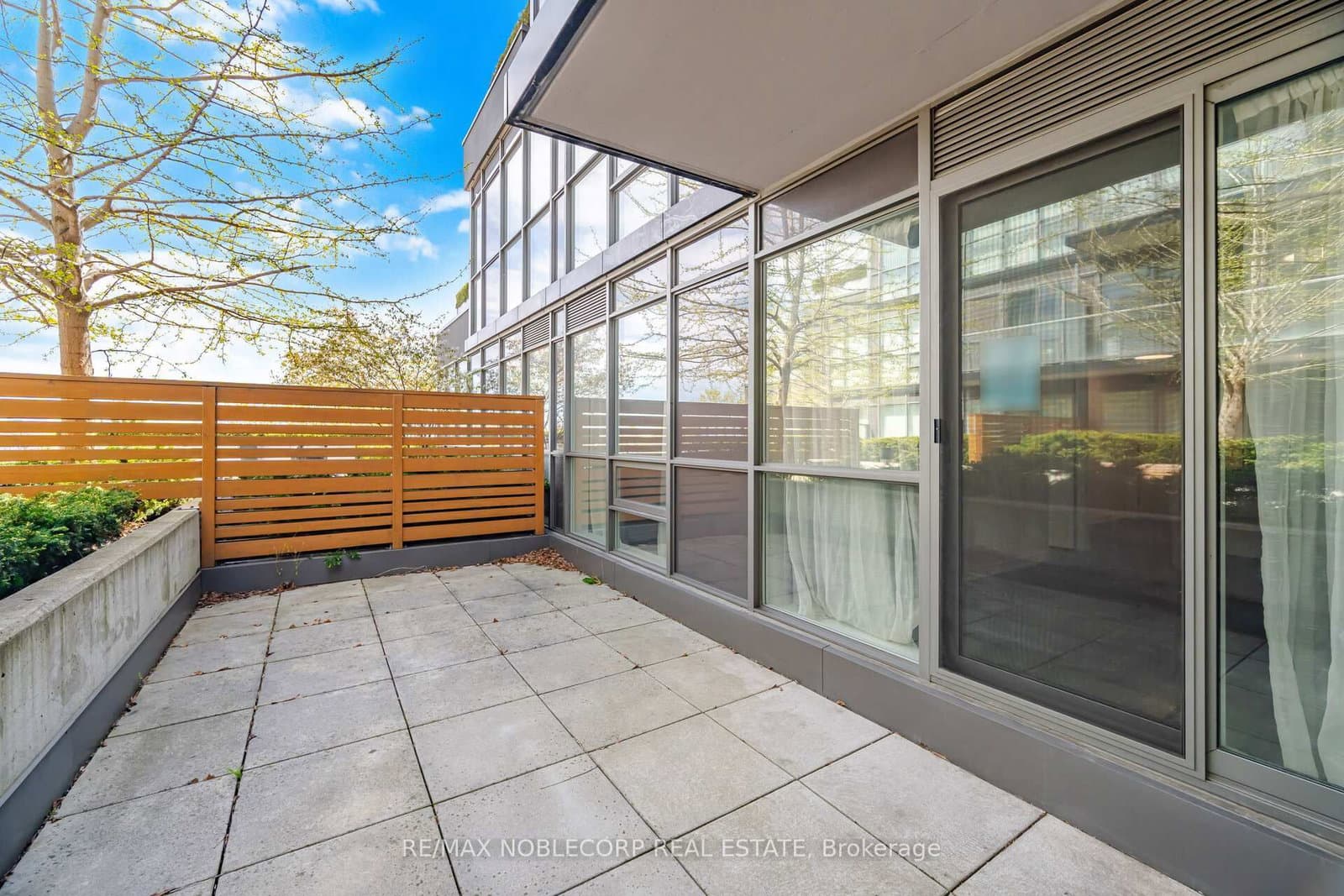 15 James Finlay Way, Unit 624 thumbnail 34