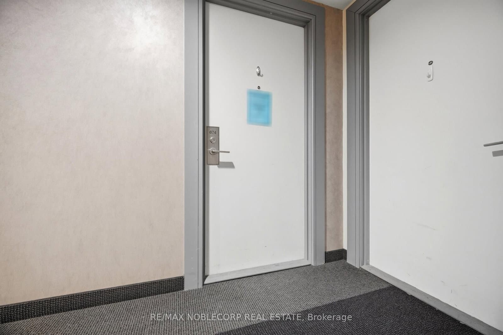 15 James Finlay Way, Unit 624 thumbnail 5