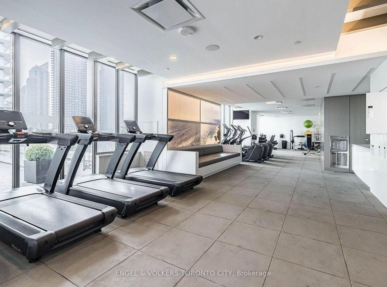 70 Annie Craig Drive, Unit TH104 thumbnail 12