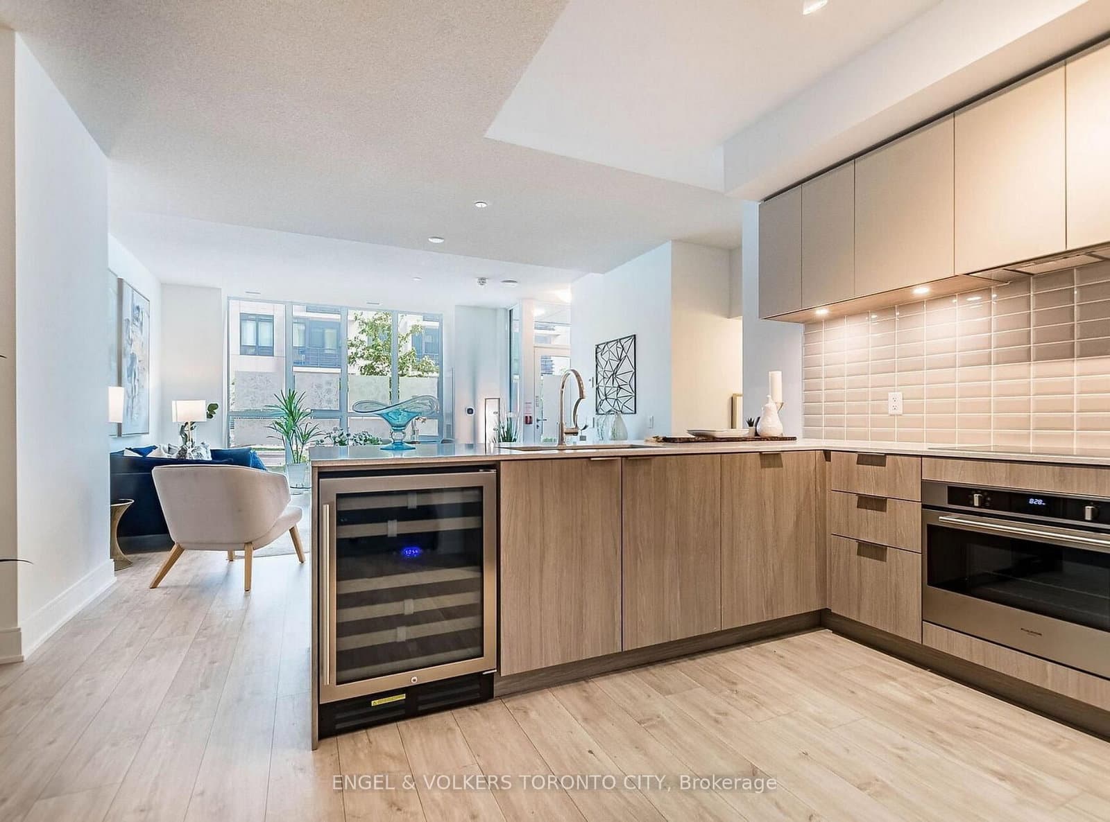 70 Annie Craig Drive, Unit TH104 thumbnail 5