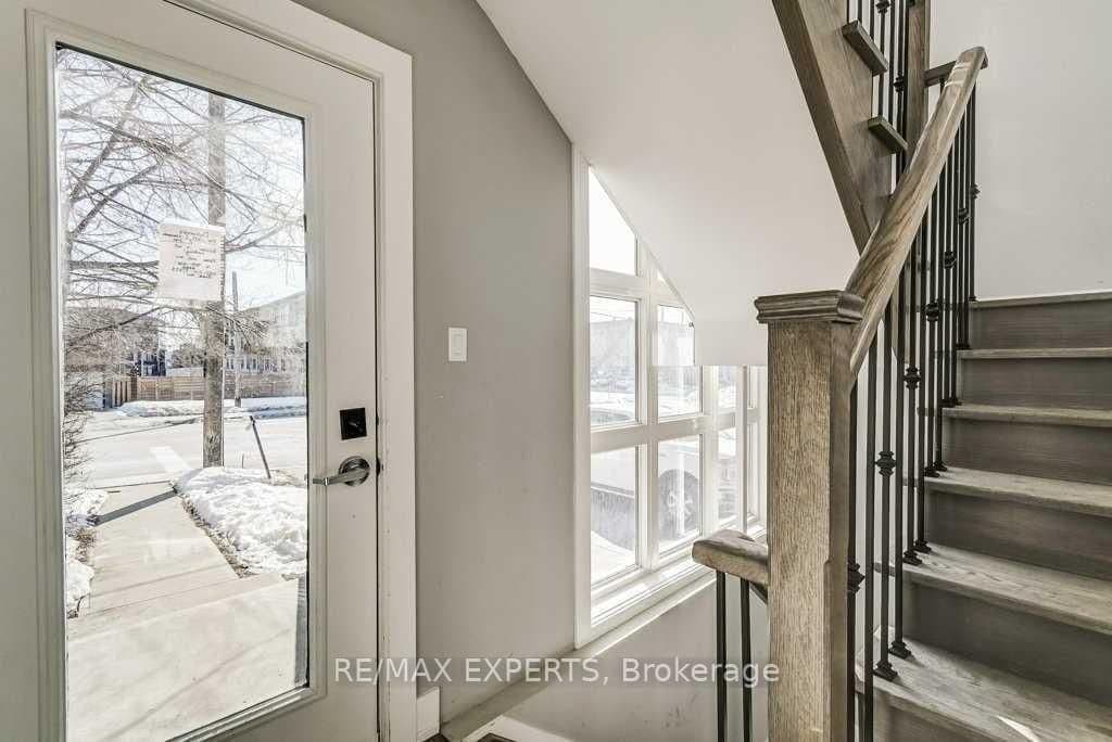 2 Hyde Avenue, Unit Upper thumbnail 2