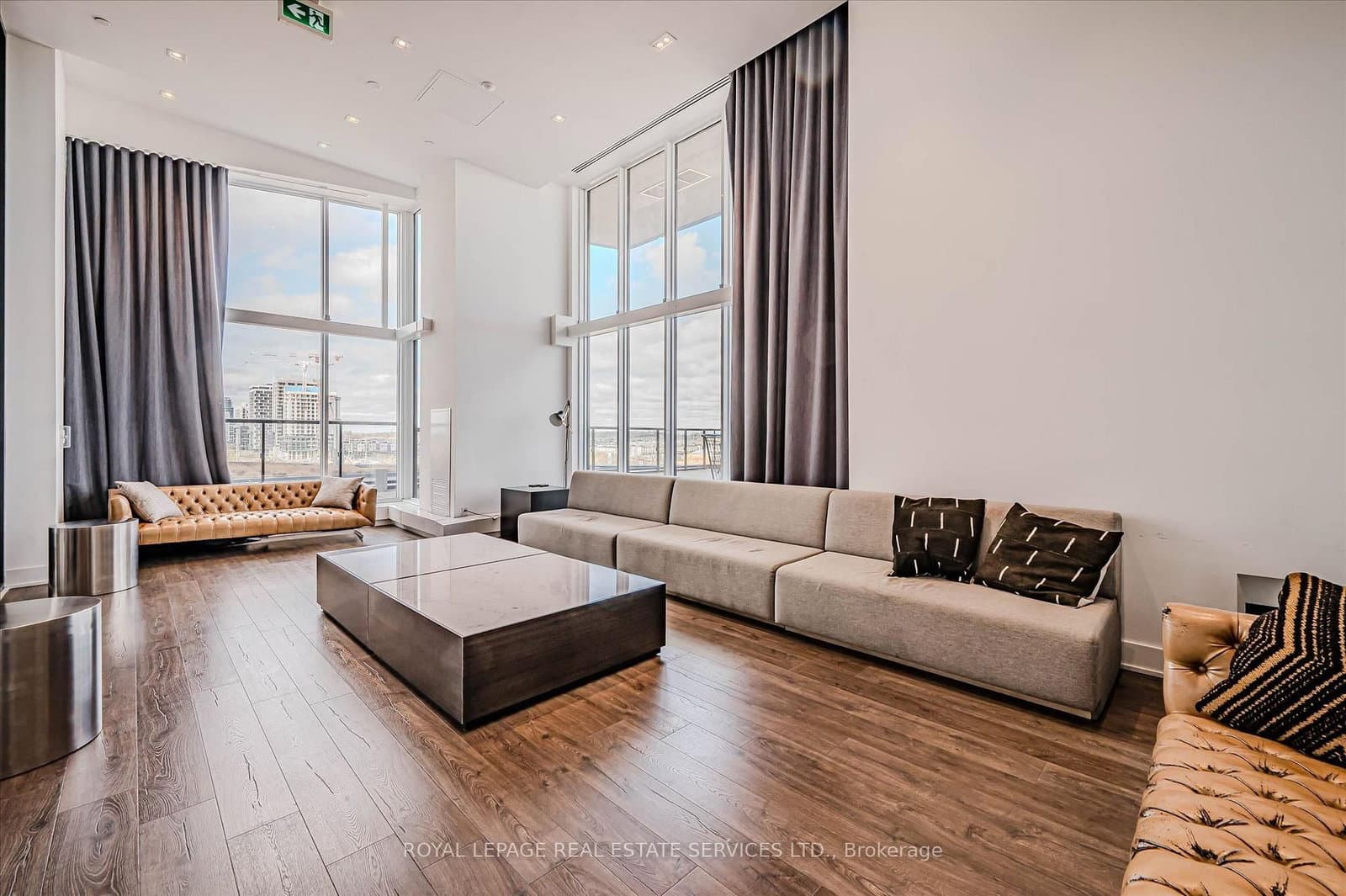 297 Oak Walk Drive, Unit 2506 thumbnail 32