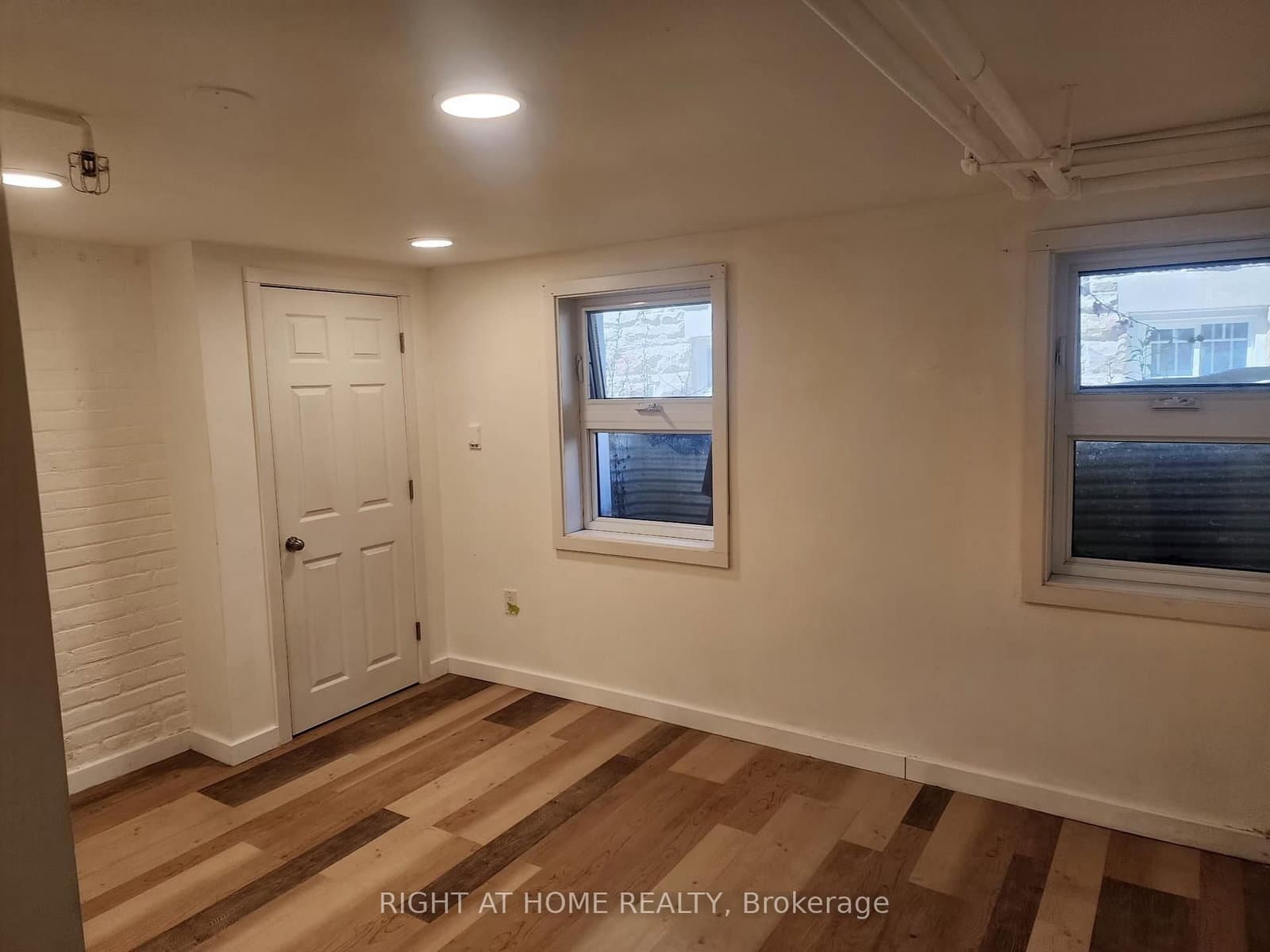 32 High Park Blvd Boulevard, Unit unit B2 - Image 1