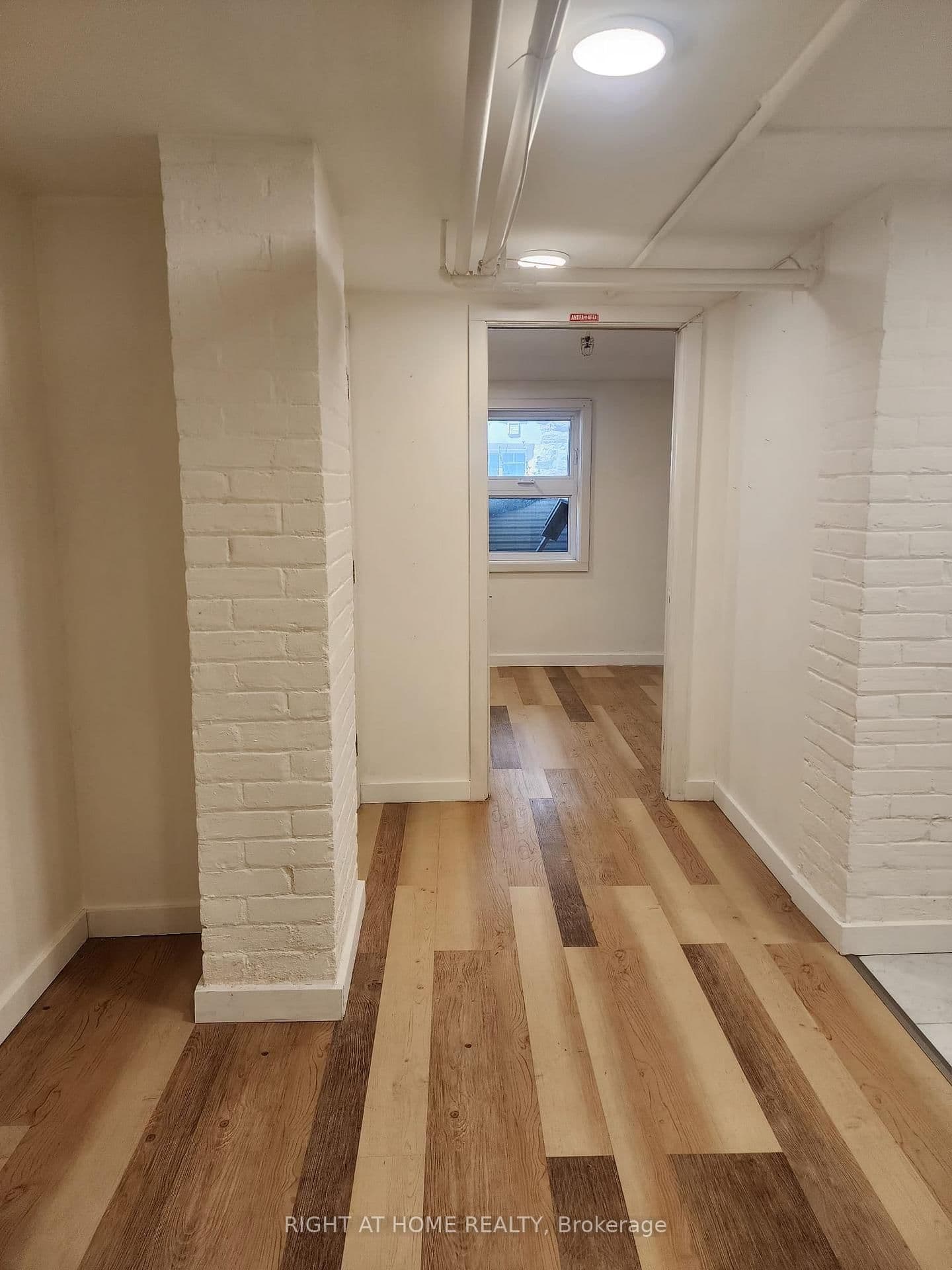 32 High Park Blvd Boulevard, Unit unit B2 thumbnail 2