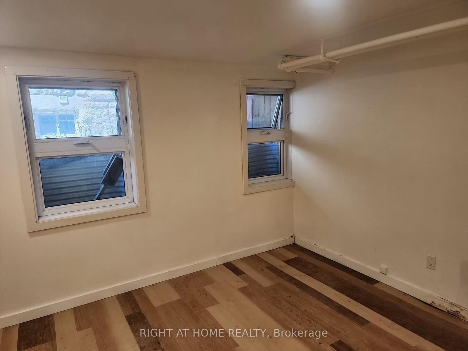 32 High Park Blvd Boulevard, Unit unit B2 thumbnail 5
