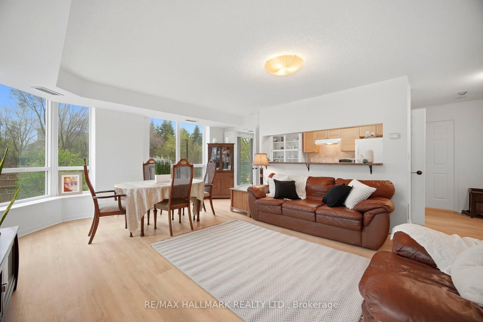 190 Manitoba Street, Unit 209 thumbnail 10