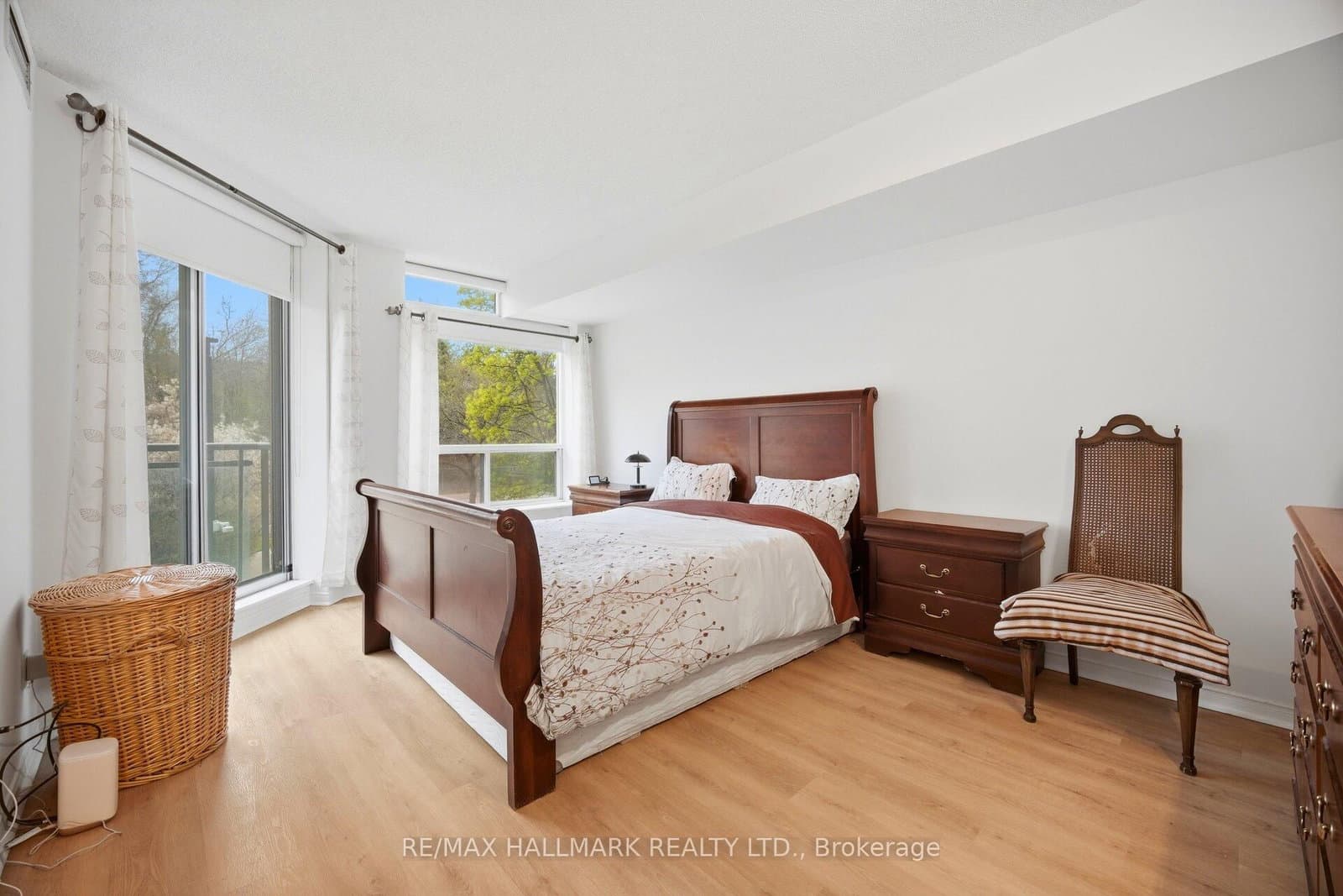 190 Manitoba Street, Unit 209 thumbnail 17