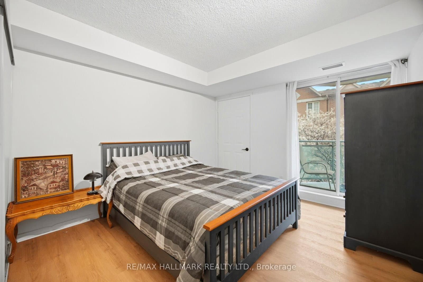190 Manitoba Street, Unit 209 thumbnail 20