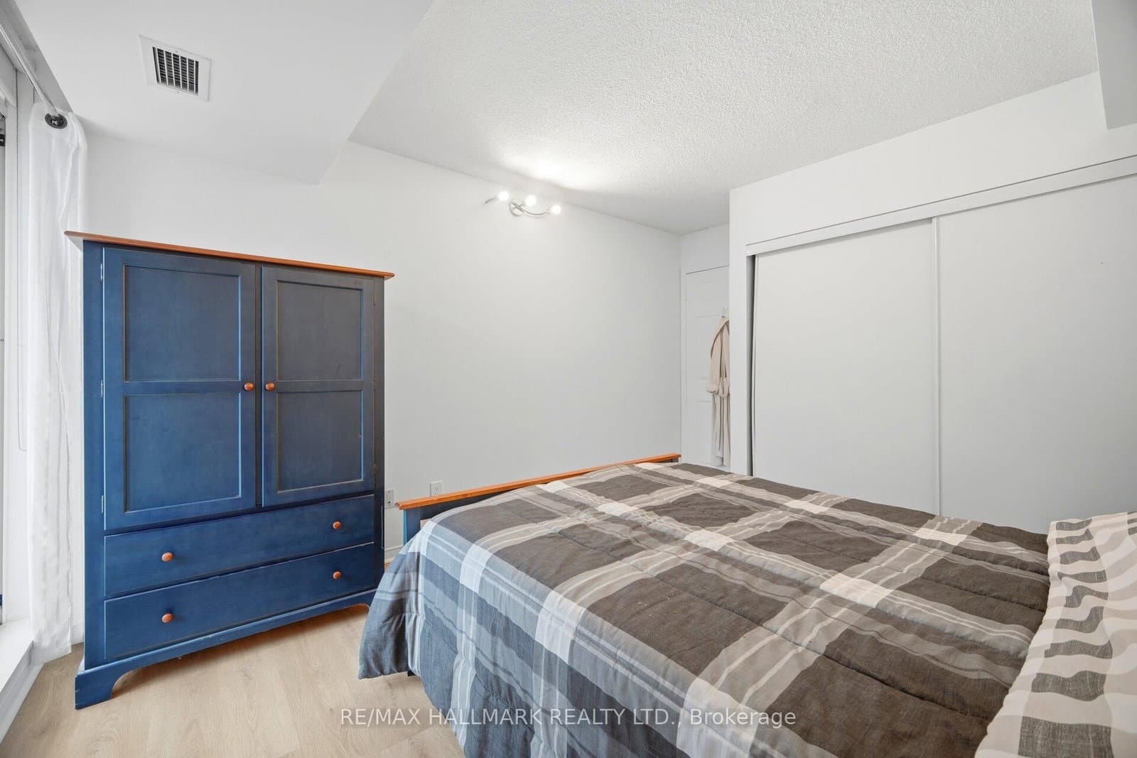 190 Manitoba Street, Unit 209 thumbnail 21