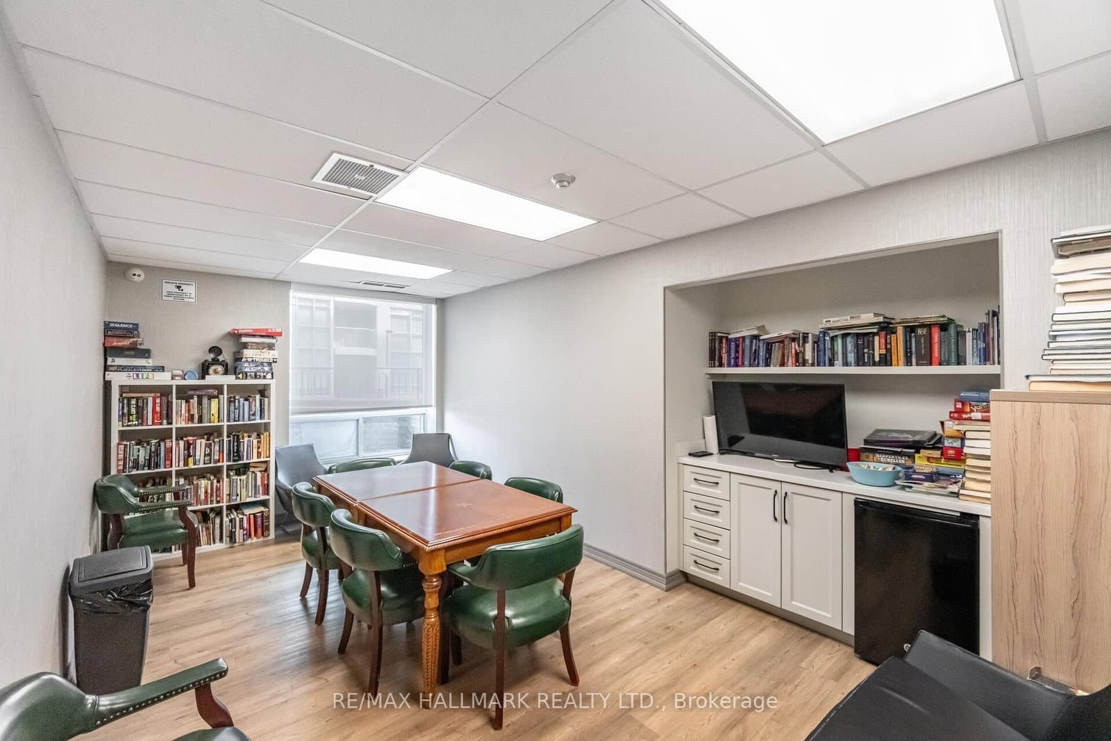 190 Manitoba Street, Unit 209 thumbnail 31