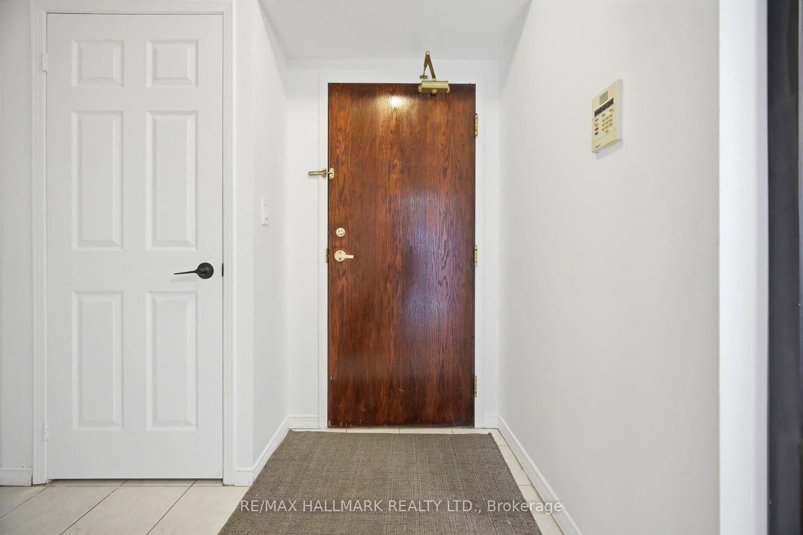 190 Manitoba Street, Unit 209 thumbnail 4