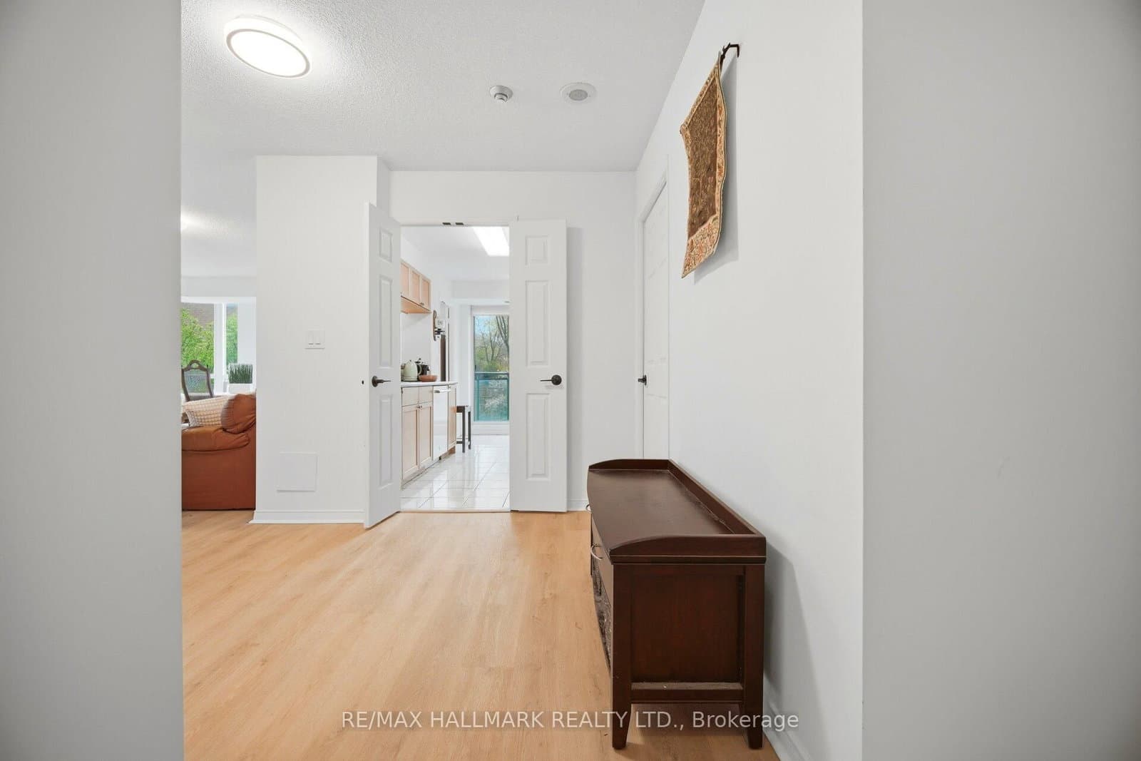 190 Manitoba Street, Unit 209 thumbnail 5