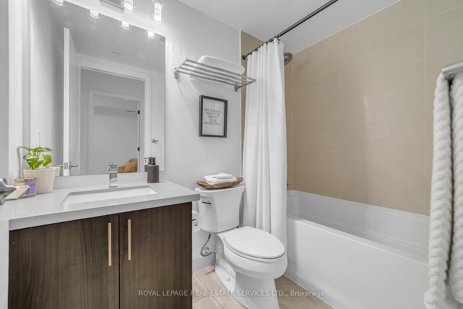 16 Mcadam Avenue, Unit 408 thumbnail 24