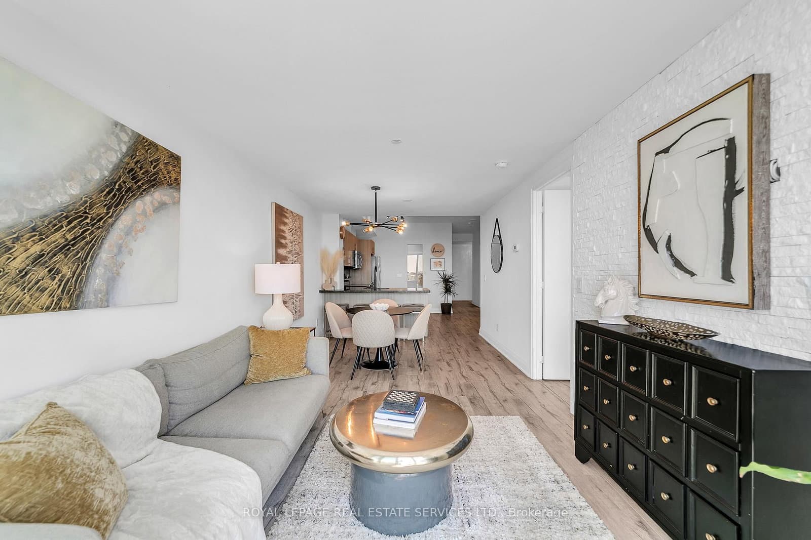 16 Mcadam Avenue, Unit 408 thumbnail 5