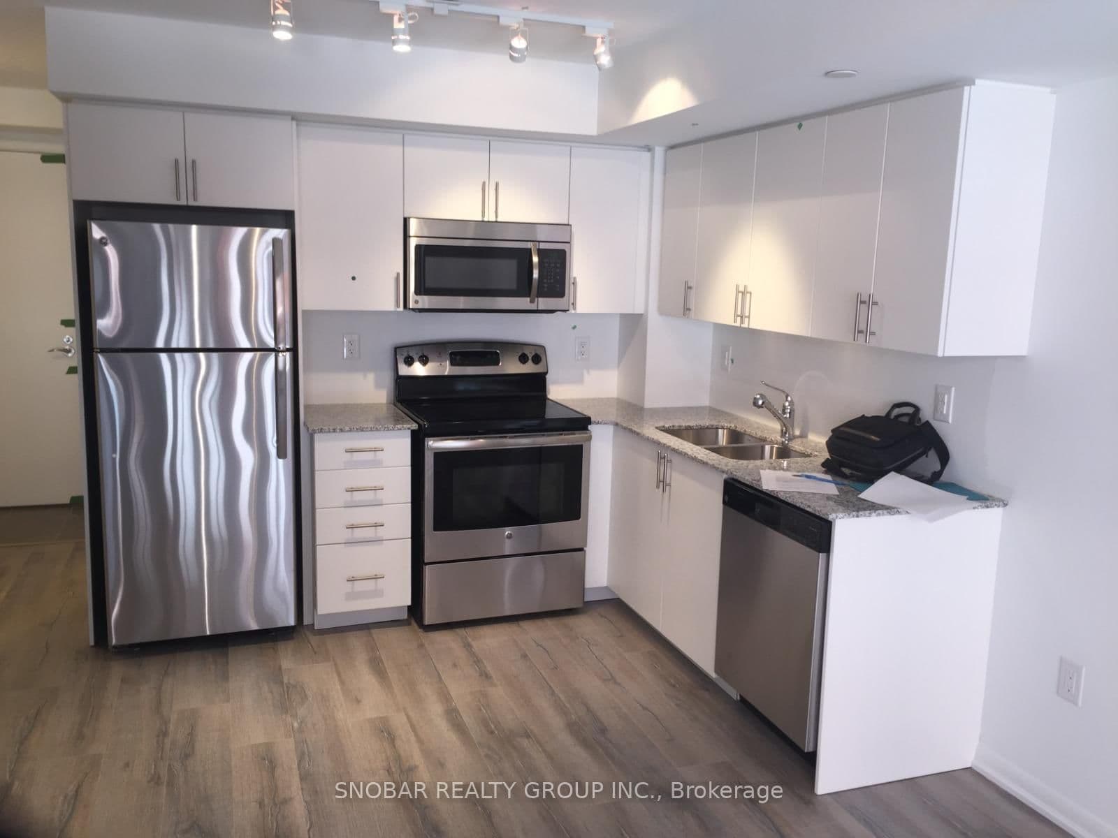 #423 - 830 Lawrence Avenue