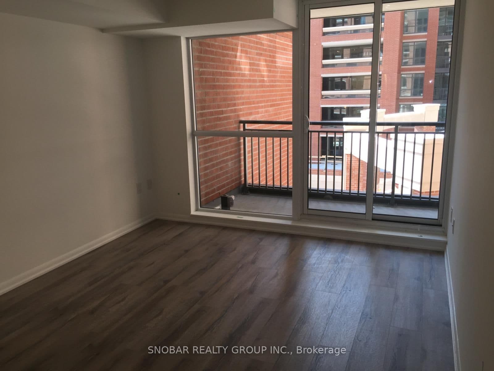830 Lawrence Avenue, Unit 423 thumbnail 12