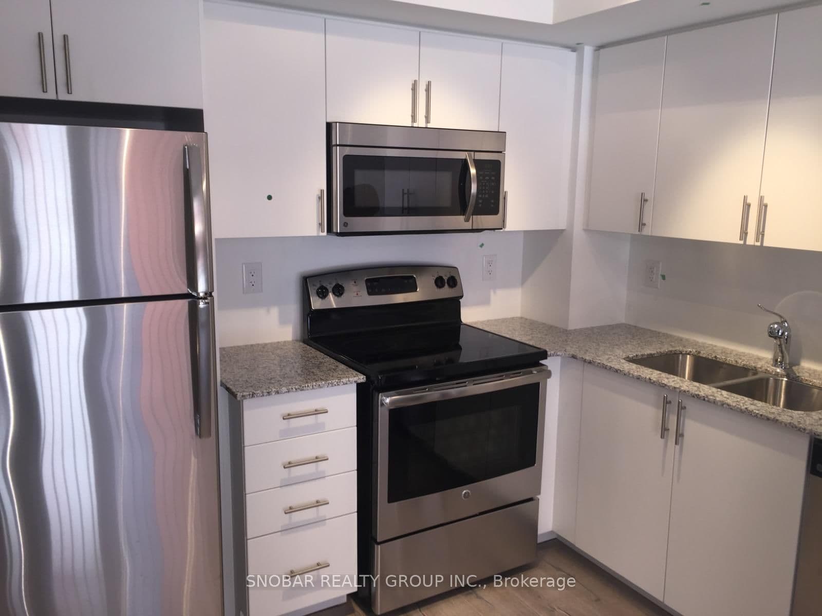 830 Lawrence Avenue, Unit 423 thumbnail 2
