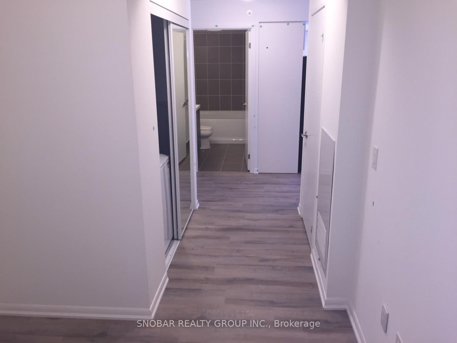 830 Lawrence Avenue, Unit 423 thumbnail 5