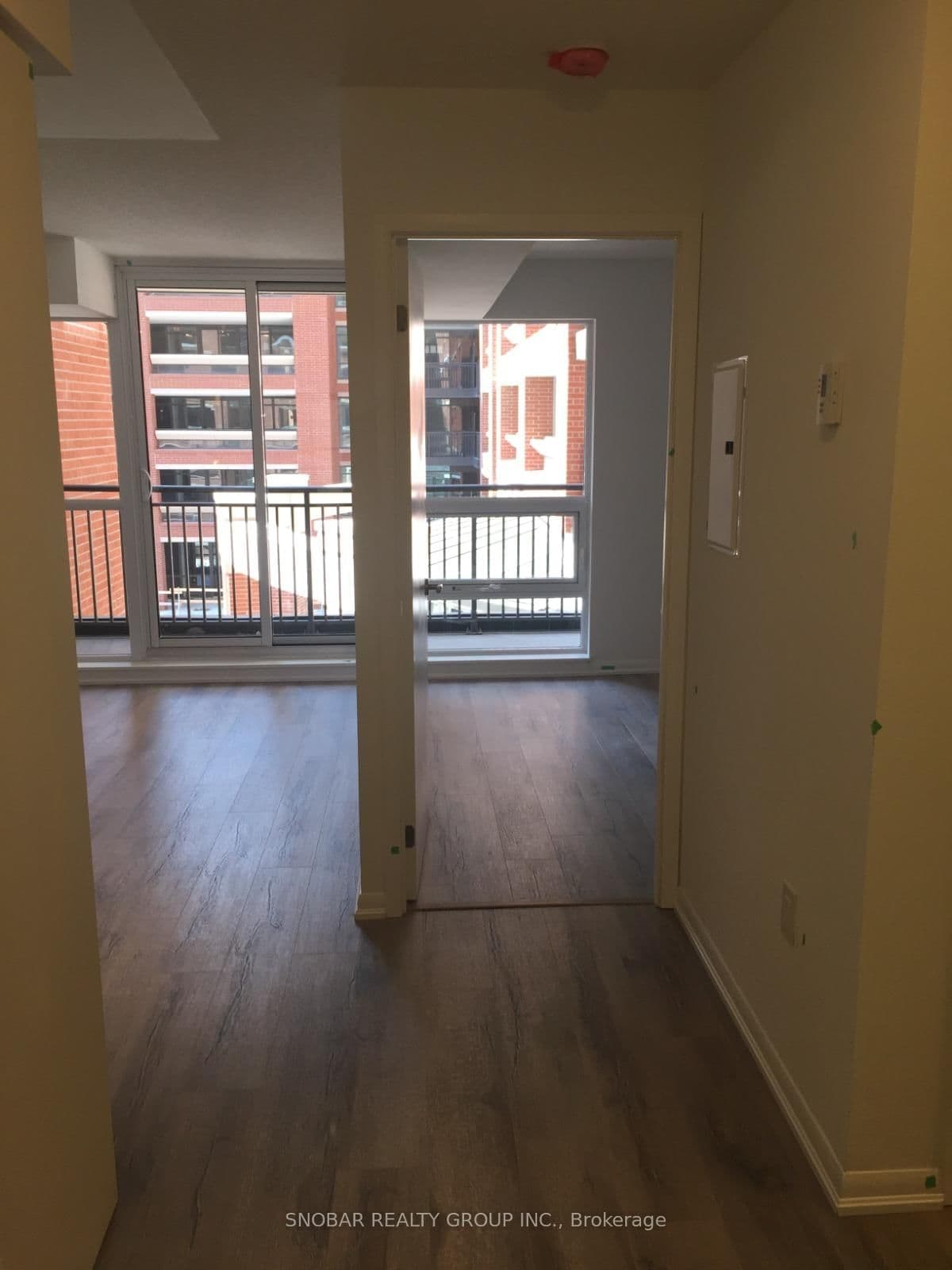 830 Lawrence Avenue, Unit 423 thumbnail 8