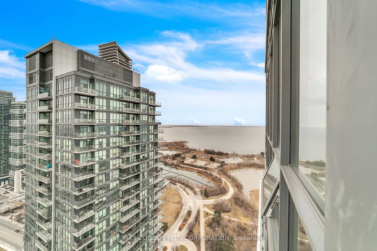 2212 Lake Shore Boulevard W, Unit PH08 thumbnail 9