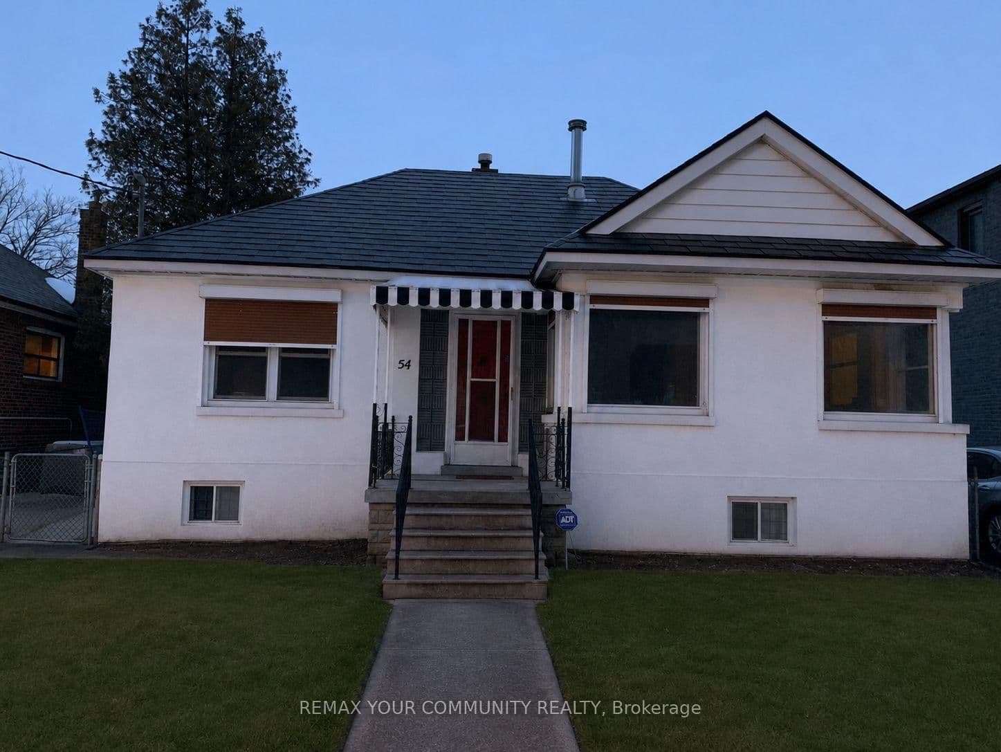 54 Ash Crescent - Image 1