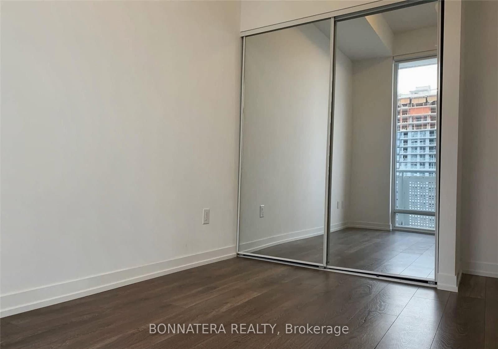 2520 Eglinton Avenue W, Unit 1801 thumbnail 16