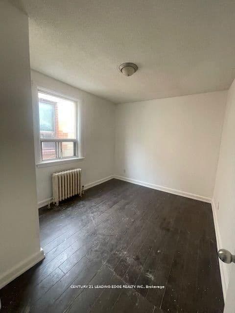 1516 Eglinton Avenue W, Unit Apt 2 thumbnail 3