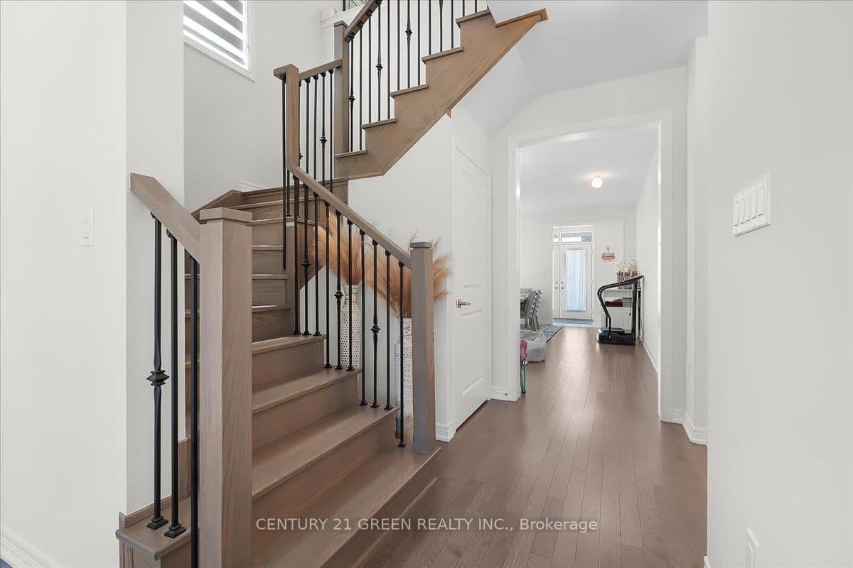 384 Kennedy Circle W thumbnail 8