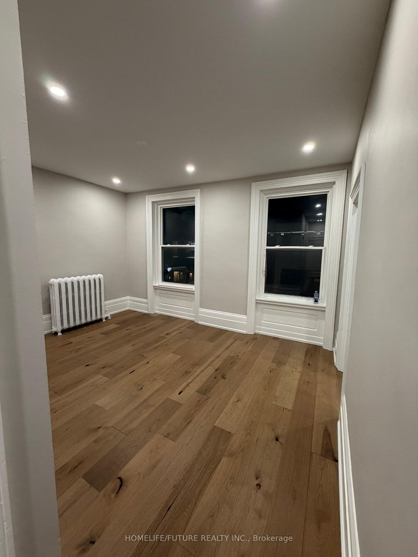 234 Lakeshore Road E, Unit 1 thumbnail 2