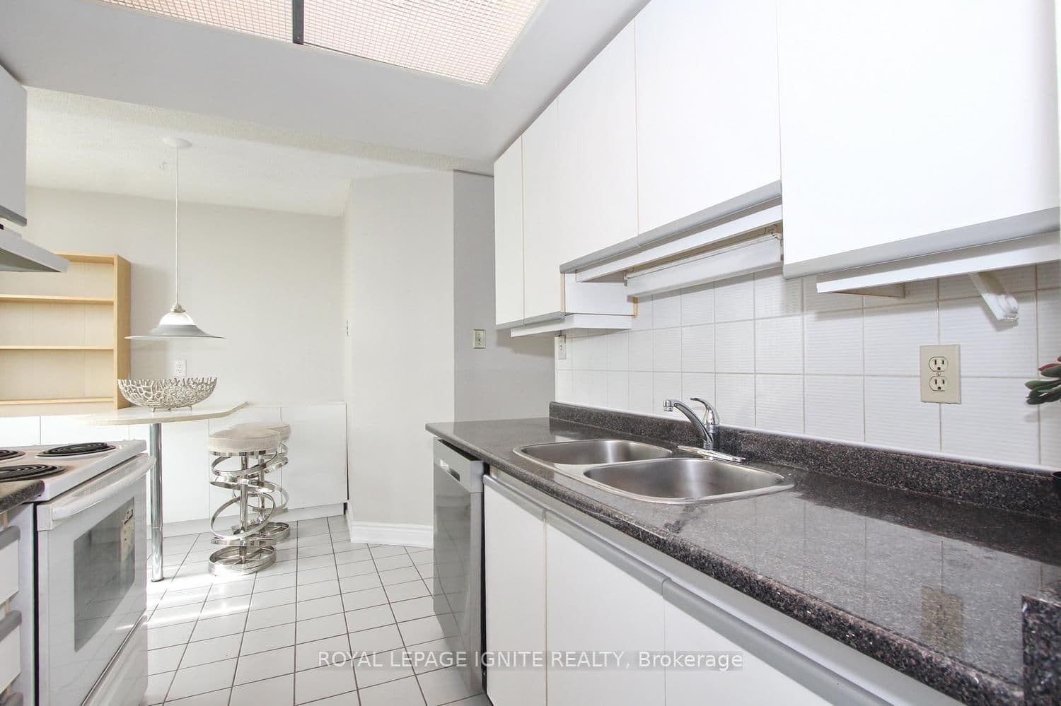 10 Malta Avenue, Unit 503 thumbnail 12