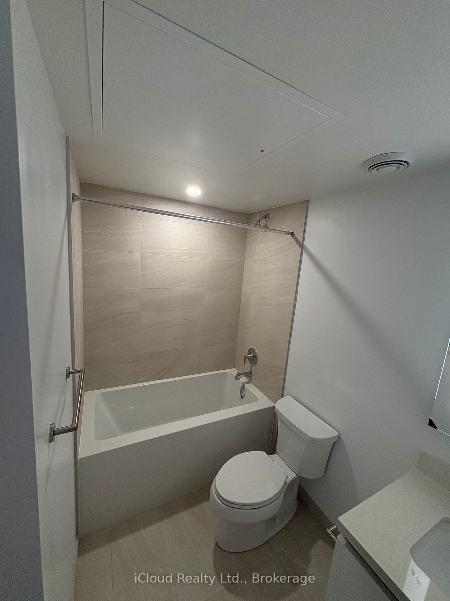 4015 The Exchange, Unit 4907 thumbnail 7