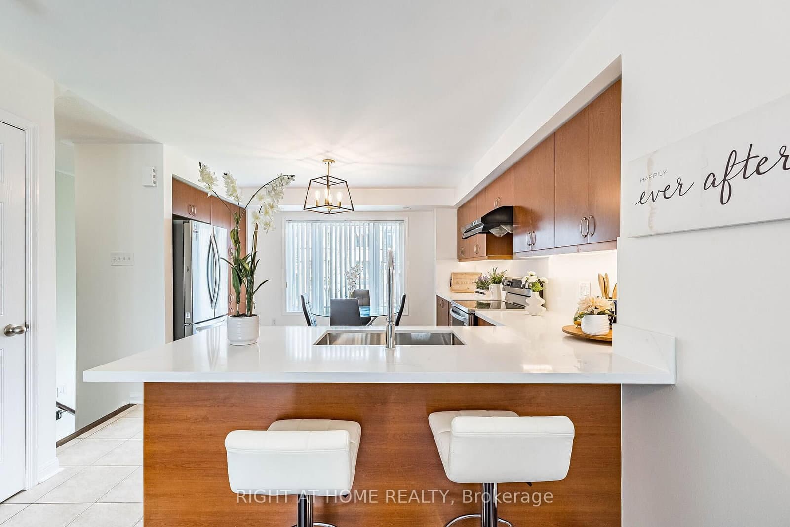 5650 Winston Churchill Boulevard W, Unit 73 thumbnail 9