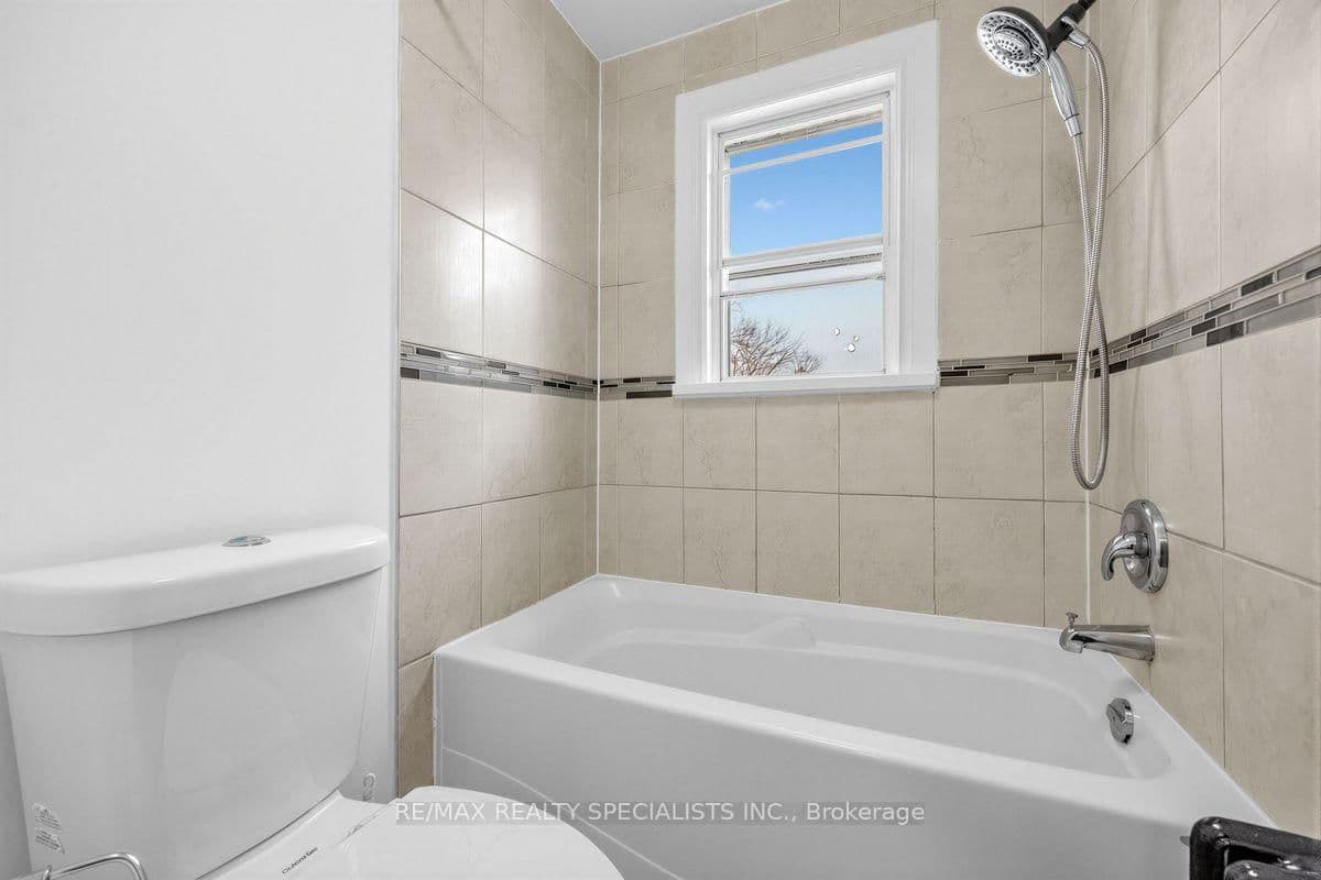 1035 Briar Hill Avenue, Unit Main & 2nd thumbnail 16